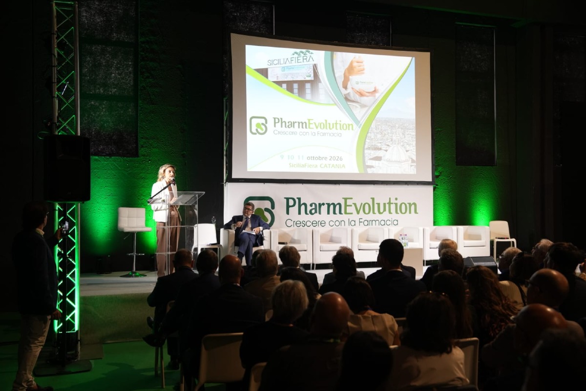   A PharmEvolution panel internazionale su Farmacia e sanità territoriale  Il ministro Urso: "La farmaceutica è un'eccellenza del Made in Italy"